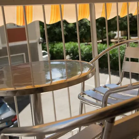 לינה וארוחת בוקר Myrta Maria