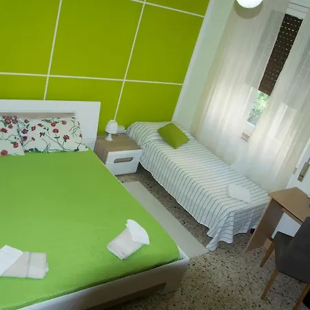 Myrta Maria לינה וארוחת בוקר קליארי